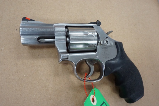 League City, Texas Estate: USED Smith& Wesson .357Magnum Revolver, Stainless Finish,