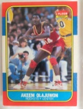 1986 Fleer Basketball Hakeem Olajuwon ROOKIE RC #82