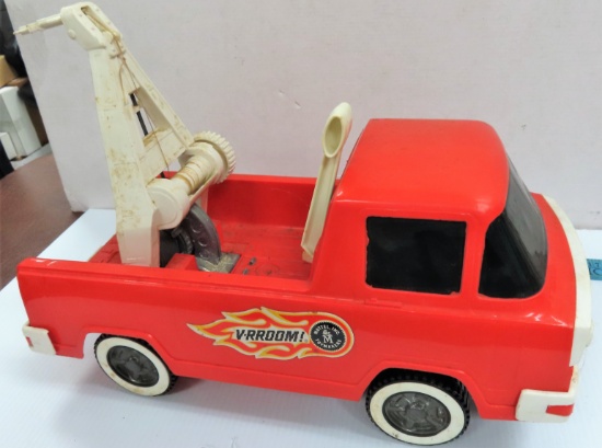 1964 V-RRoom! Mattel Toymakers, Made in USA, Hawthorne California. Tow Truck. NOTE: The Hot Wheels