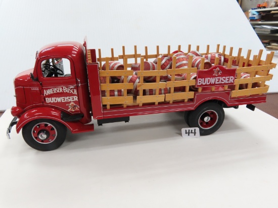 Budweiser 1938 GMC Delivery Truck, The Danbury Mint, 1:24 Scale. No Box. $26 SHIPPING