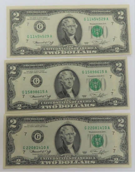 Three (3) Crisp 1976 $2 FRN, one $