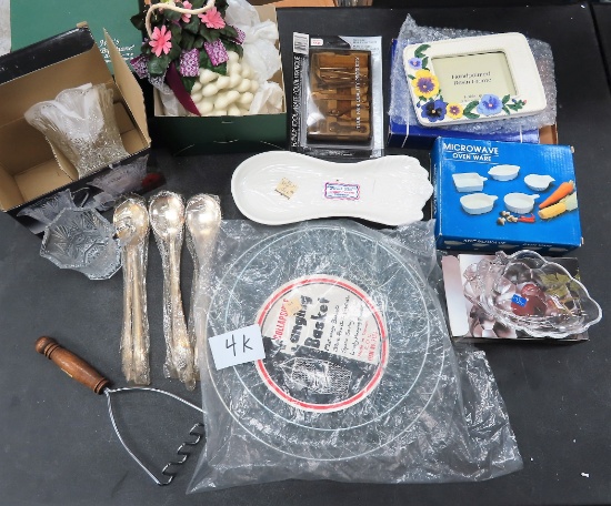 Table Lot, Pick Up Only, NO SHIPPING: mini tool set, wire basket, cream and sugar, mini baking,