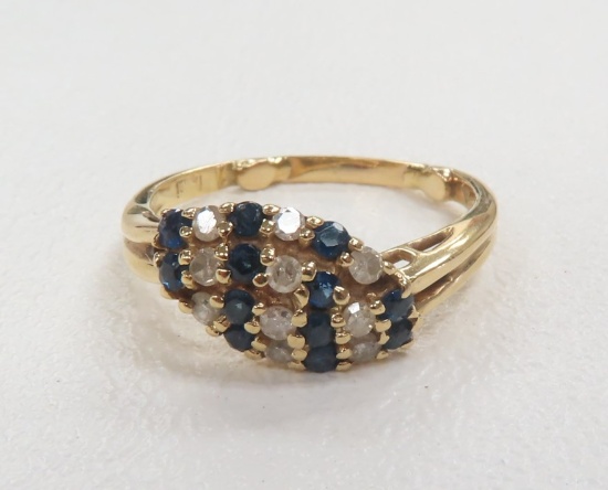3.0 GRAMS 14KT Yellow Gold Diamond and Blue Sapphire Cluster Ring with Twelve Approx 1.5mm Round