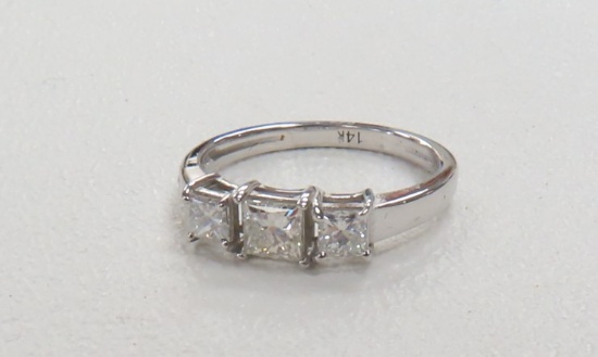 $11,999 Est Retail Value: 14K White Gold 1ct 3 stoen Bridal Wedding Engagement Ring. Princess Cut