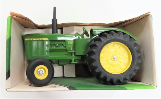 Made in USA: Vintage John Deere 5020 Tractor, ERTL. 1:16 scale, Die Cast Metal, Rubber Tires.
