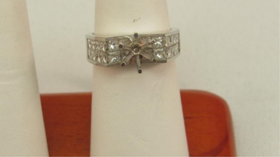 18K w/g Estate Ring, approx. 2.00ct t.w. Square