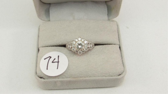 18K w/g Estate approx. 1.15ct Round center