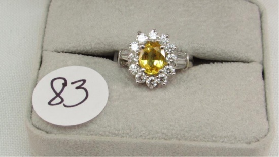 14K w/g approx 2.ct. Center Yellow Sapphire ring