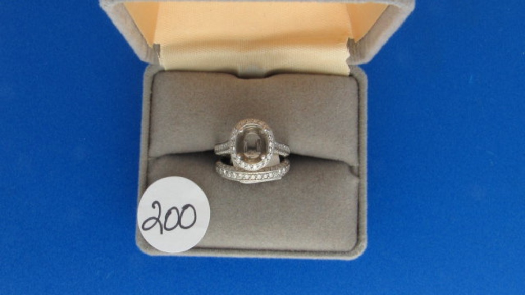 18K w/g Estate 2ct t.w. Diamond 2 ring wedding set