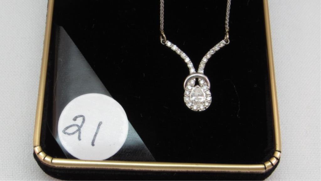 14K w/g 15" Split Chain with .20ct Pear Diamond