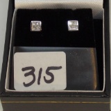 LADIES 18K W/G .25CT T.W. SQUARE DIAMOND EARRINGS