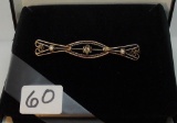 LADIES 14K Y/G 3 DIAMOND - .33CT T.W. DIAMOND BAR PIN 3.4GR