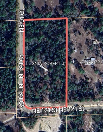 4.37 acre lot with Old Mobile Home - Archer, FL