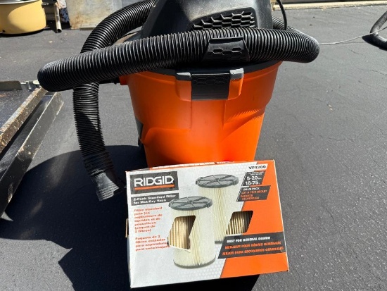 RIDGID HD12000 12-Gallon 5.0 Peak HP Wet/Dry Shop Vacuum with Extra Filters