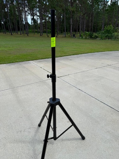 Speaker stand