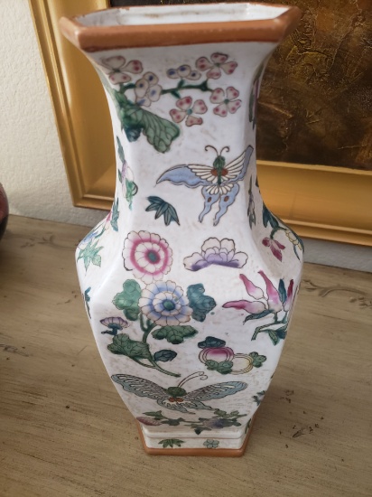 Antique Chinese Qianlong Vase
