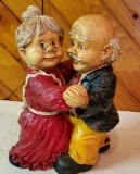 Mom & Pop Statue