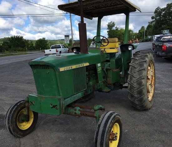 1847:1972 John Deere 2520 Tractor