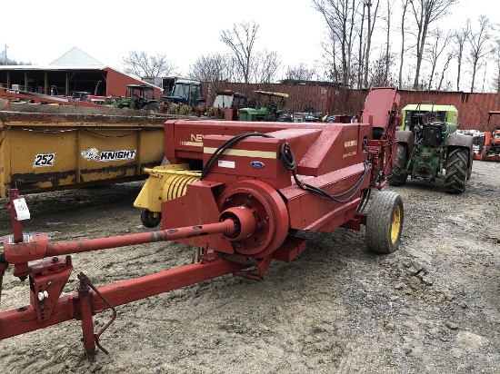 055 New Holland 311 Baler with Thrower
