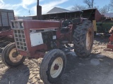 1171 IH 884 Tractor
