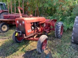 1811 International 404 Tractor