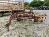 4043 New Holland 256 Rake