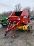 4564 New Holland BR7050 Round Baler