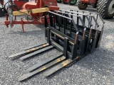 5541 Tomahawk 2800lb Pallet Forks