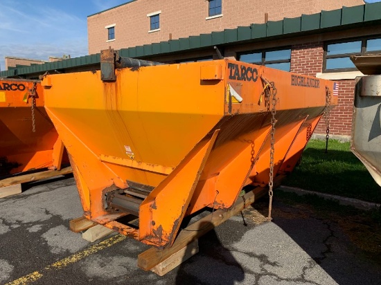 13 2005 Tarrant 10ft Spreader