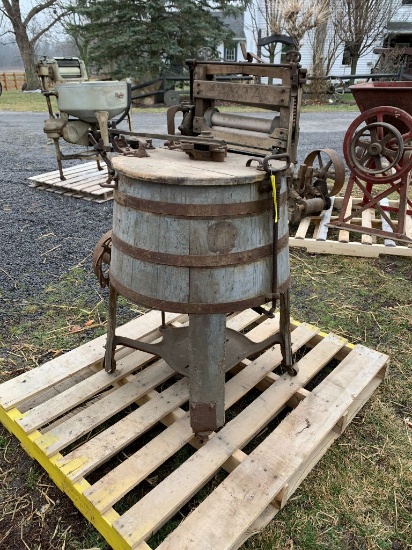 332 Maytag Washing Machine
