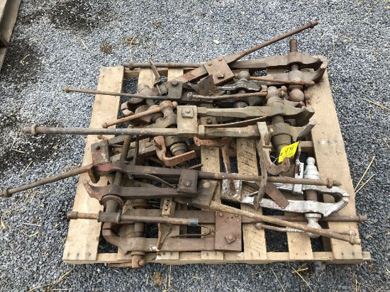 479 (9) Antique Vises
