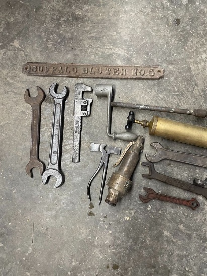 598 Wrenches, Oilers, Etc.