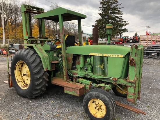 22 John Deere 4020 Forklift