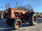208 International 806 Wheatland Tractor