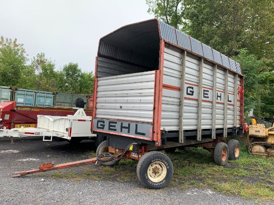 3591 Gehl 970 Forage Wagon