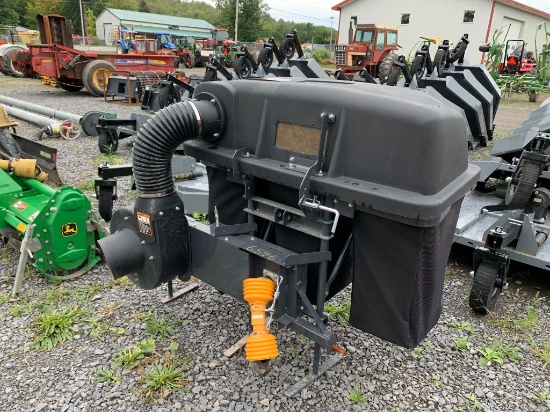 6596 Kubota 3pt Hitch Bagger