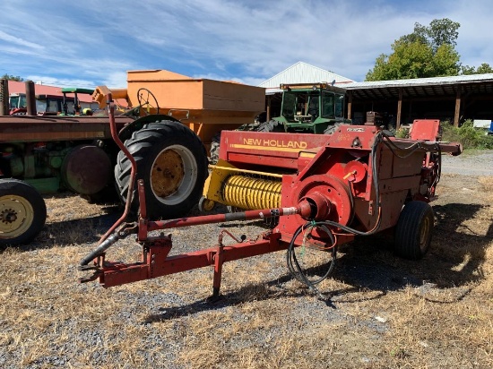 6689 New Holland 316 Baler