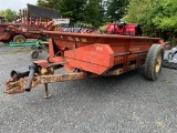 6658 New Holland 512 Spreader