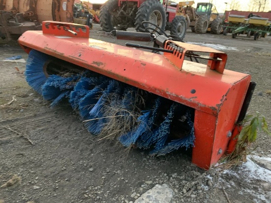 3757 Kubota L2162 Sweeper
