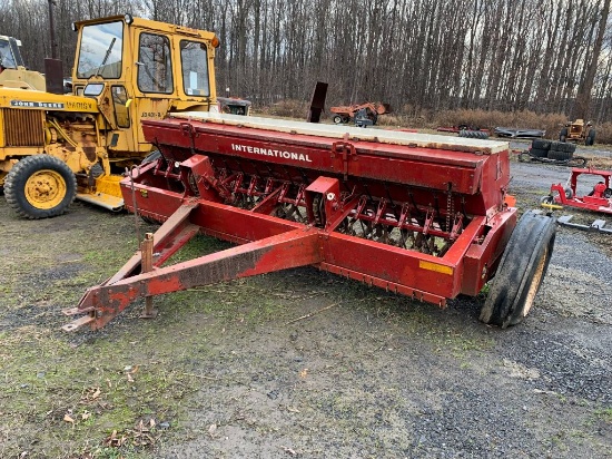 6885 International 510 Drill