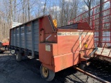 3928 Gehl 970 Forage Wagon