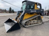 7117 2014 Deere 329E Skid Steer