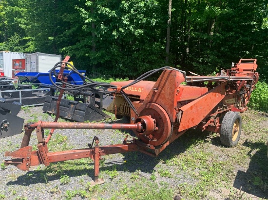 4467 New Holland 269 Baler