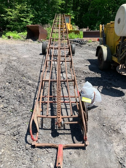 4480 New Holland Elevator