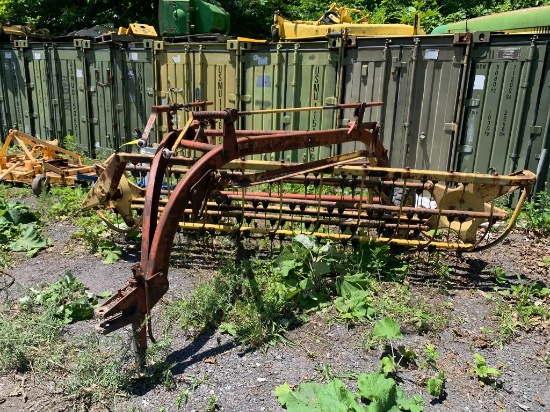 4486 New Holland 256 Rake