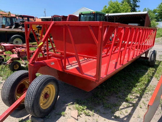4538 H&S 20ft Feeder Wagon