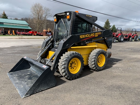 7306 New Holland LS180 Skid Steer