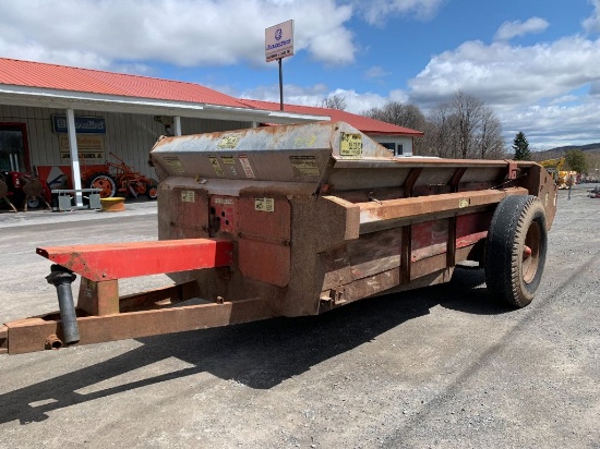 7333 H&S 235 Manure Spreader