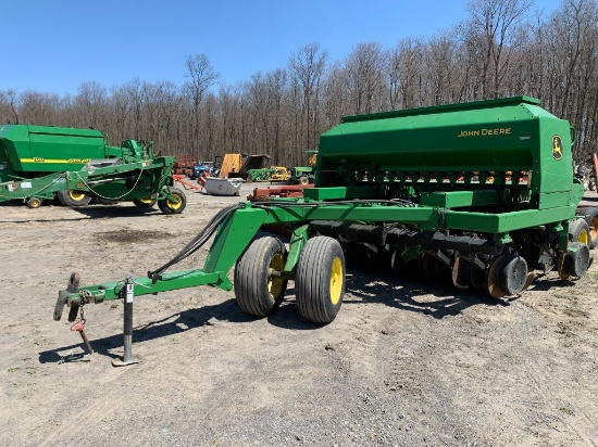 7336 John Deere 1560 Drill