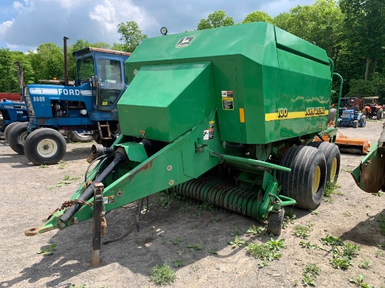 7366 John Deere 100 Big Square Baler